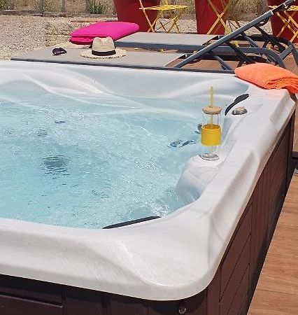 Le Cailar Les Bonbonnettes B&B 외부 사진