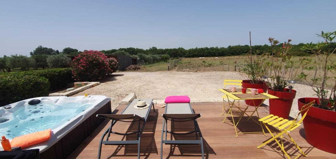 Le Cailar Les Bonbonnettes B&B 외부 사진