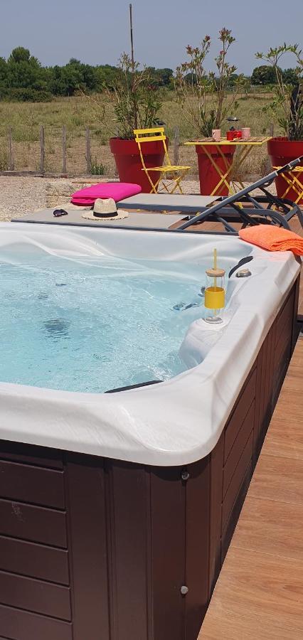 Le Cailar Les Bonbonnettes B&B 외부 사진